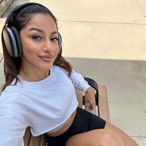 Meet your Posher, Gladys